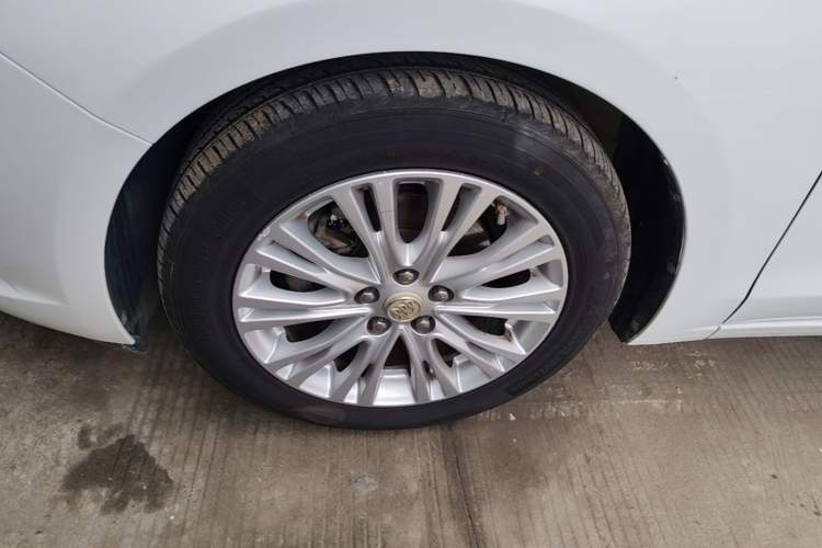 Used Buick GT 2017 15N Automatic Elite Version Left Front Wheel Hub