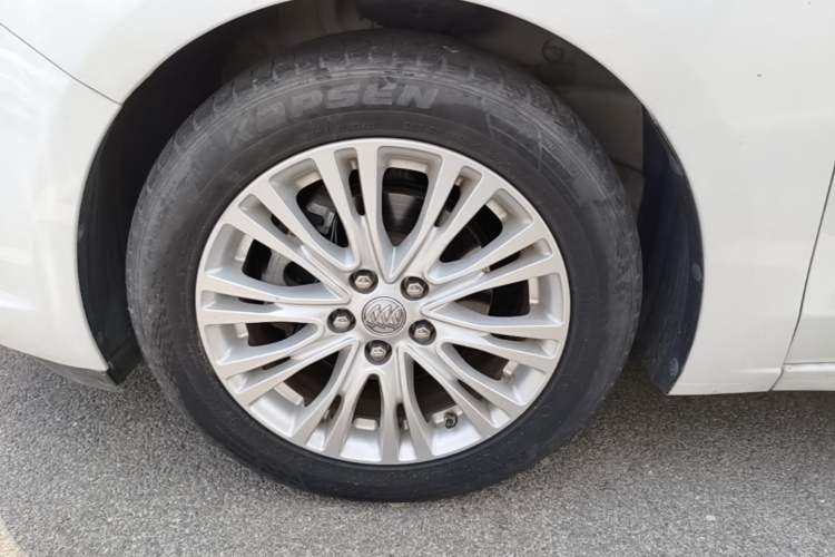 Used Buick GT 2017 15N Automatic Elite Version Left Front Wheel Hub