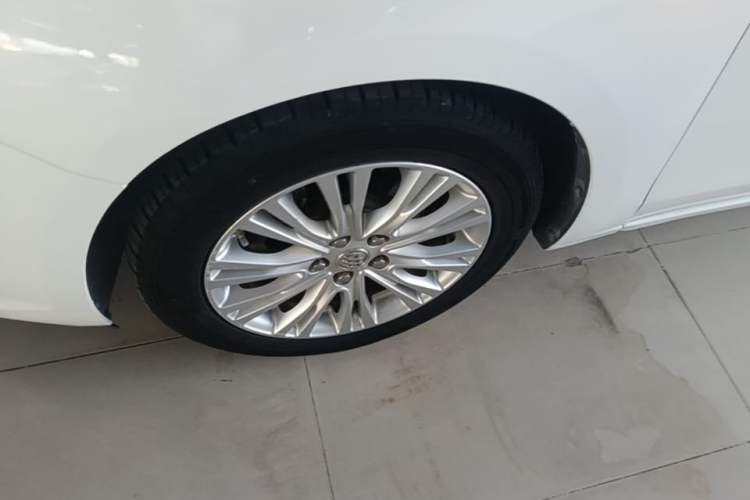 Used Buick GT 2017 15N Automatic Elite Version Left Front Wheel Hub