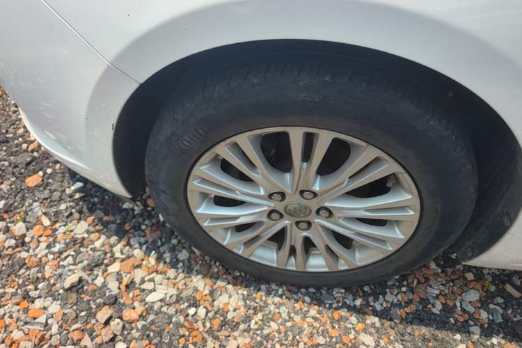 Used Buick GT 2017 15N Automatic Elite Version Left Front Wheel Hub