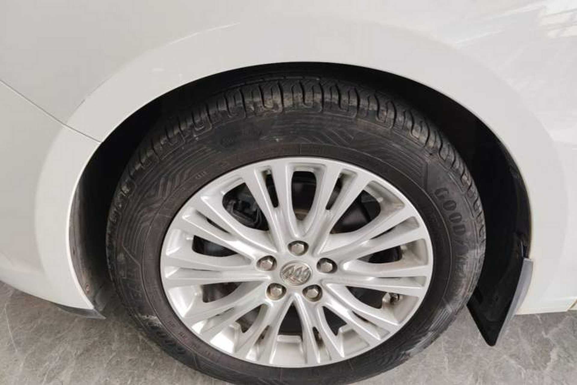 Used Buick GT 2017 15N Automatic Elite Version Left Front Wheel Hub
