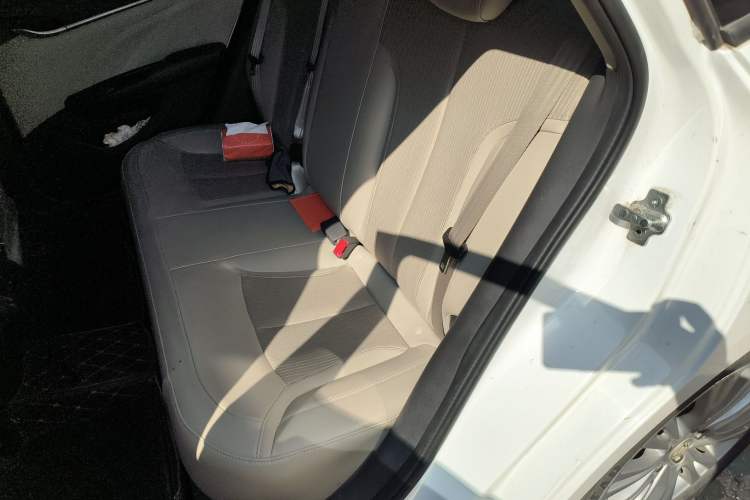 Used Buick GT 2017 15N Manual Elite Version Left Rear Seat