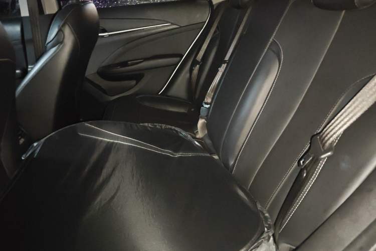 Used Buick GT 2017 15N Automatic Deluxe Edition Left Rear Seat