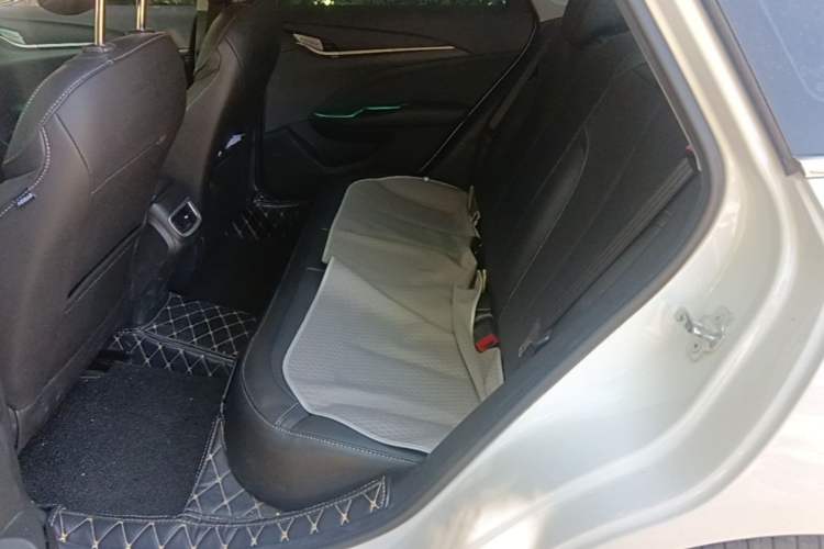 Used Buick GT 2017 15N Automatic Deluxe Edition Left Rear Seat