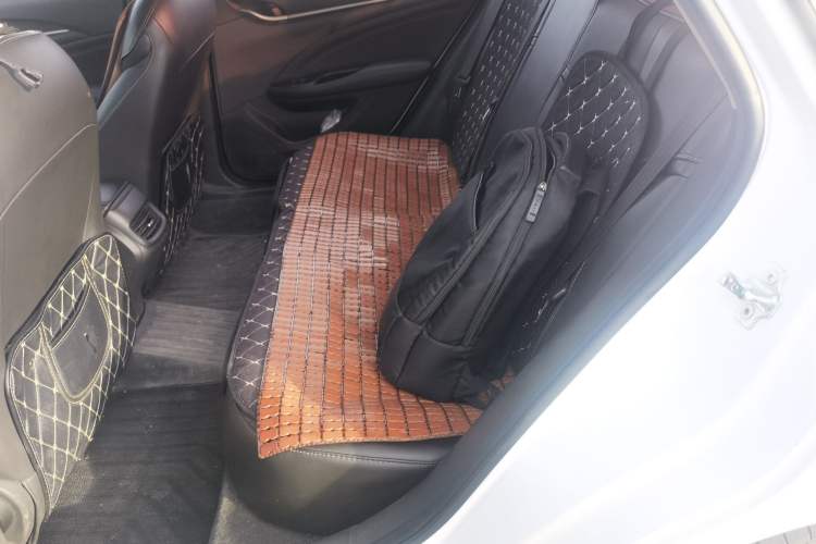 Used Buick GT 2017 15N Automatic Deluxe Edition Left Rear Seat