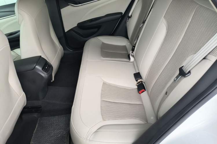 Used Buick GT 2017 15N Manual Elite Version Left Rear Seat