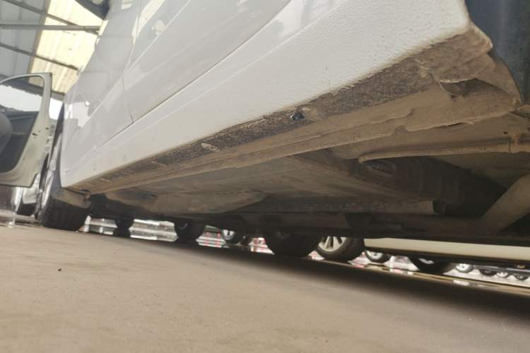 Used Buick GT 2017 15N Manual Entry-Level Trim Left Side Sill