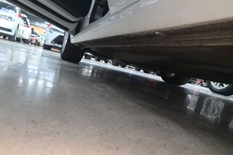 Used Buick GT 2017 15N Automatic Elite Version Left Side Sill