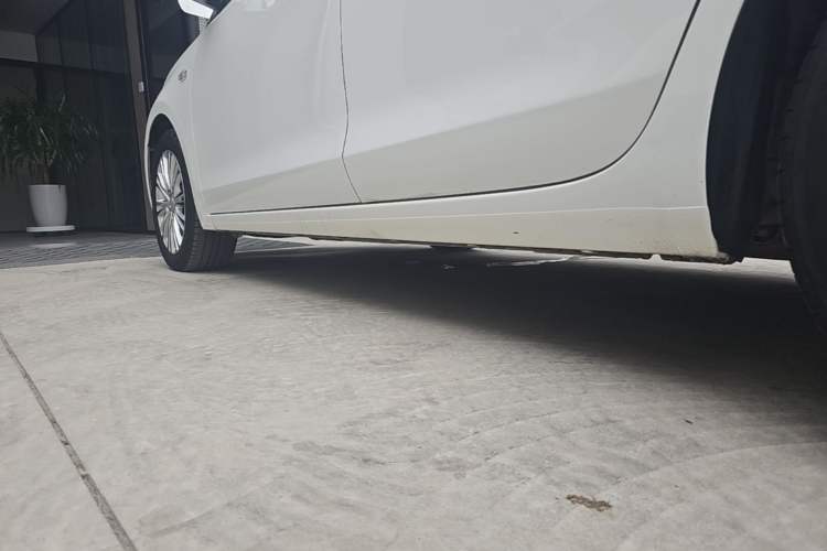 Used Buick GT 2017 15N Automatic Elite Version Left Side Sill