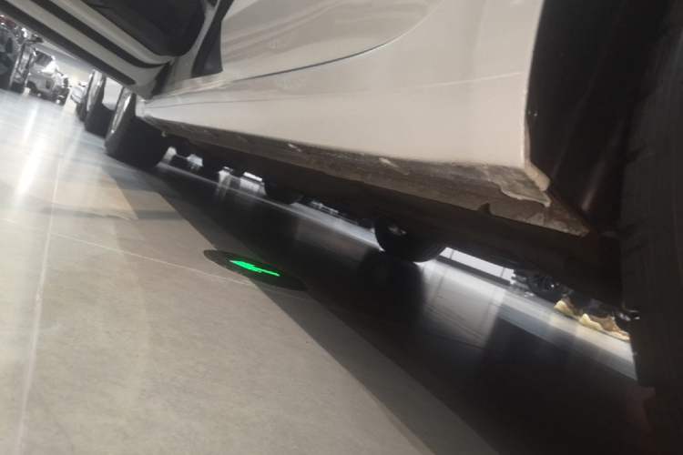 Used Buick GT 2017 15N Automatic Entry-Level Trim Left Side Sill