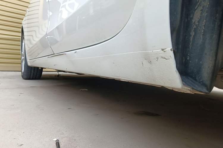 Used Buick GT 2017 15N Manual Entry-Level Trim Left Side Sill