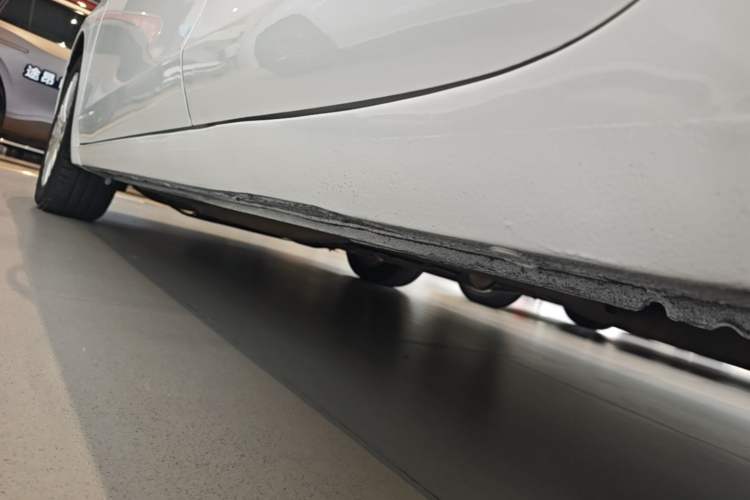 Used Buick GT 2017 15N Automatic Elite Version Left Side Sill