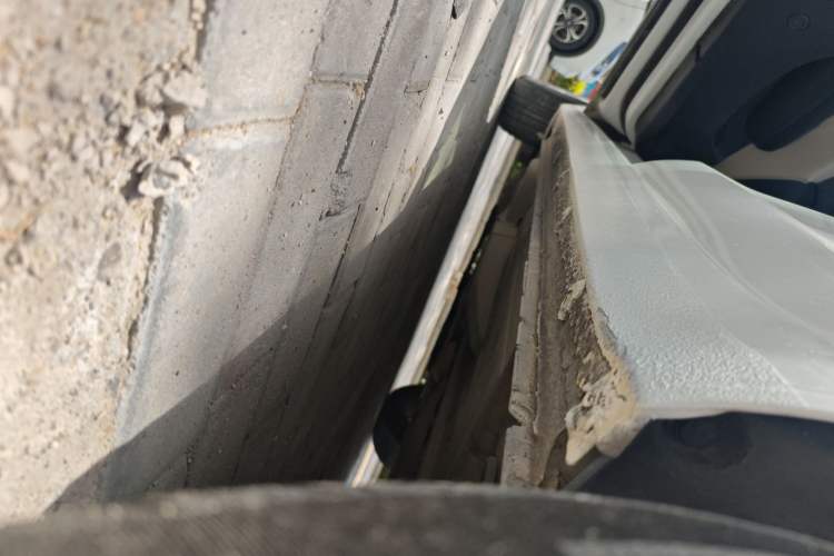 Used Buick GT 2017 15N Automatic Entry-Level Trim Left Side Sill