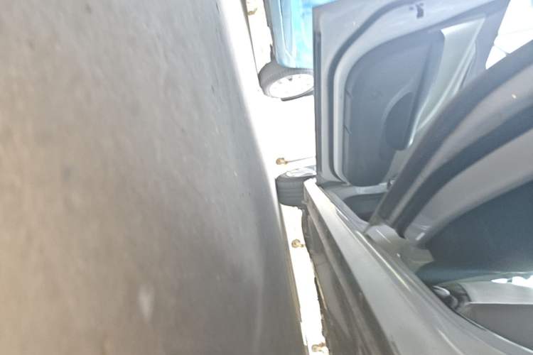 Used Buick GT 2017 15N Automatic Entry-Level Trim Left Side Sill