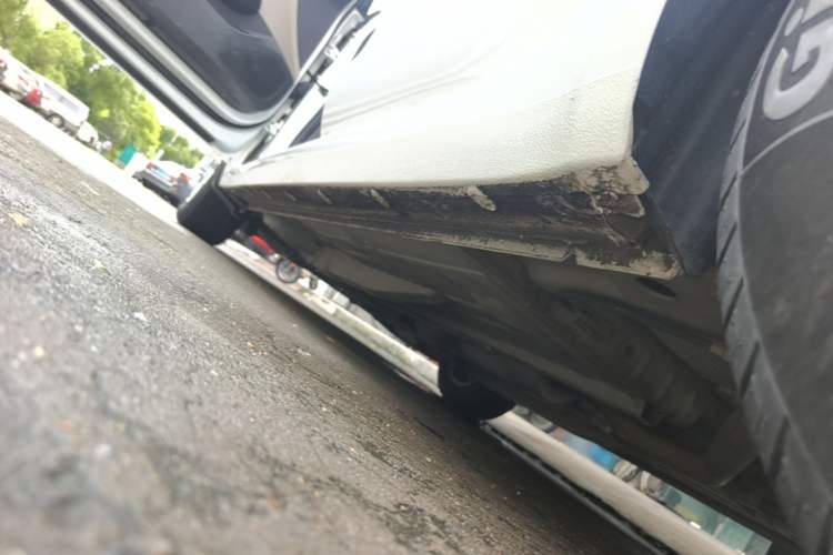 Used Buick GT 2017 15N Automatic Entry-Level Trim Left Side Sill