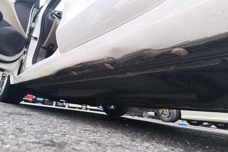 Used Buick GT 2017 15N Automatic Deluxe Edition Left Side Sill