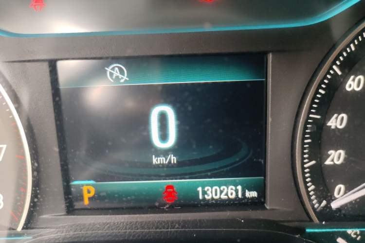Used Buick GT 2017 15N Automatic Elite Version Odometer Close Up