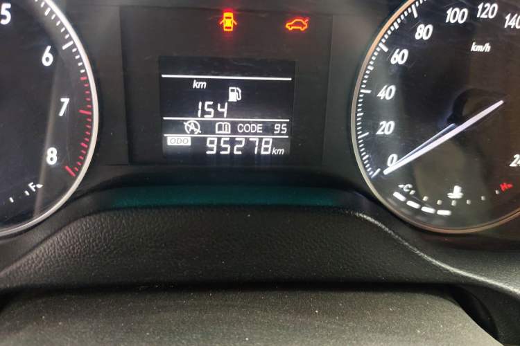 Used Buick GT 2017 15N Manual Entry-Level Trim Odometer Close Up