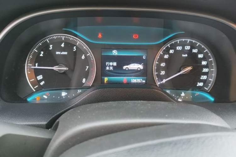 Used Buick GT 2017 15N Automatic Elite Version Odometer Close Up