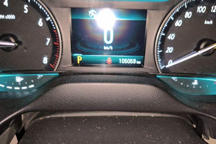Used Buick GT 2017 15N Automatic Elite Version Odometer Close Up