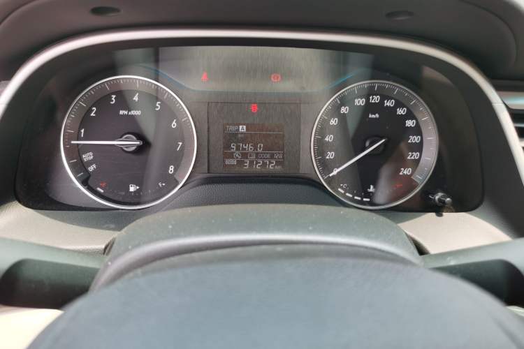 Used Buick GT 2017 15N Manual Entry-Level Trim Odometer Close Up