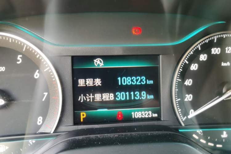 Used Buick GT 2017 15N Automatic Elite Version Odometer Close Up