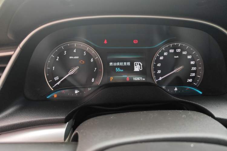 Used Buick GT 2017 15N Automatic Elite Version Odometer Close Up
