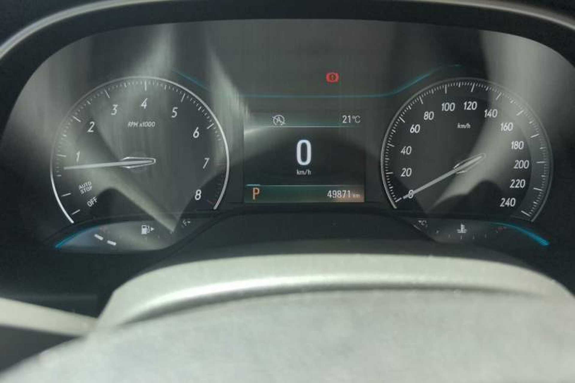 Used Buick GT 2017 15N Automatic Deluxe Edition Odometer Close Up