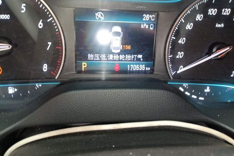 Used Buick GT 2017 15N Automatic Deluxe Edition Odometer Close Up