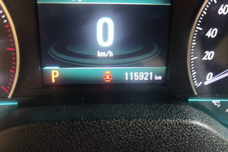 Used Buick GT 2017 15N Automatic Elite Version Odometer Close Up