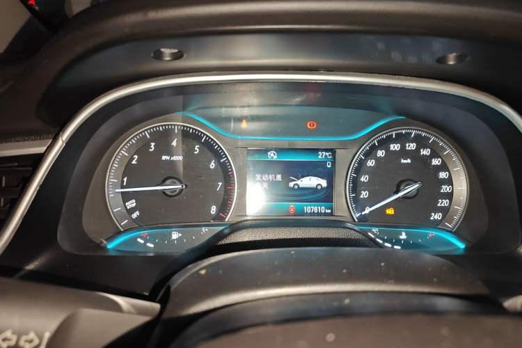 Used Buick GT 2017 15N Automatic Deluxe Edition Odometer Close Up
