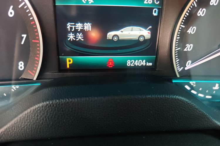 Used Buick GT 2017 15N Automatic Deluxe Edition Odometer Close Up