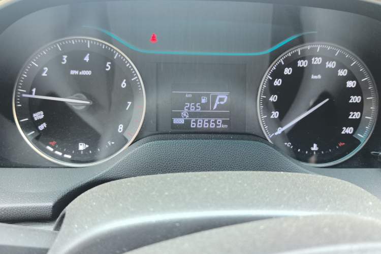 Used Buick GT 2017 15N Automatic Entry-Level Trim Odometer Close Up