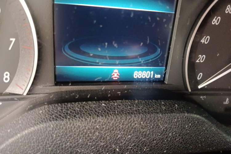Used Buick GT 2017 15N Automatic Elite Version Odometer Close Up