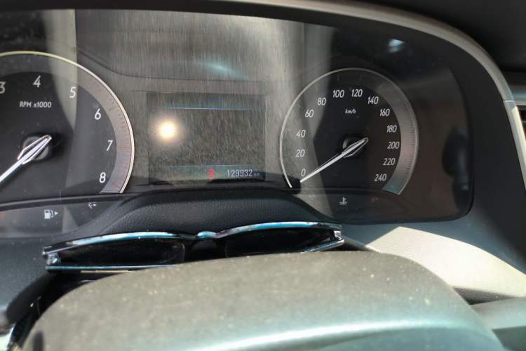 Used Buick GT 2017 15N Automatic Deluxe Edition Odometer Close Up