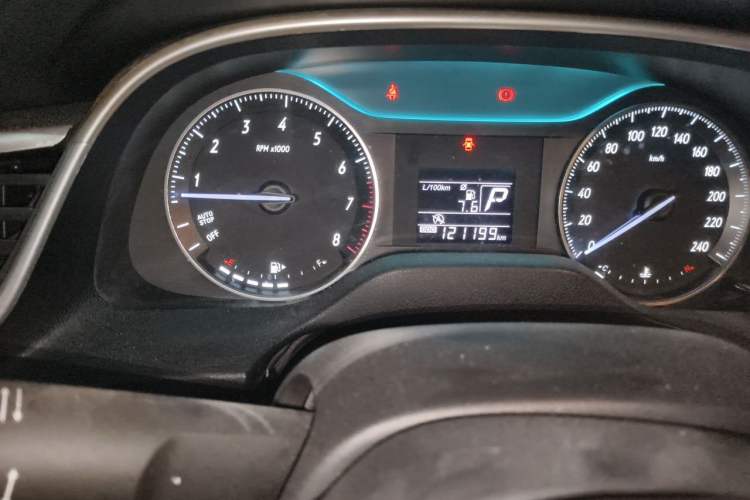 Used Buick GT 2017 15N Automatic Entry-Level Trim Odometer Close Up