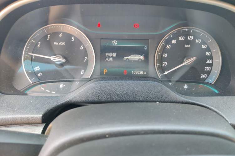 Used Buick GT 2017 15N Automatic Elite Version Odometer Close Up