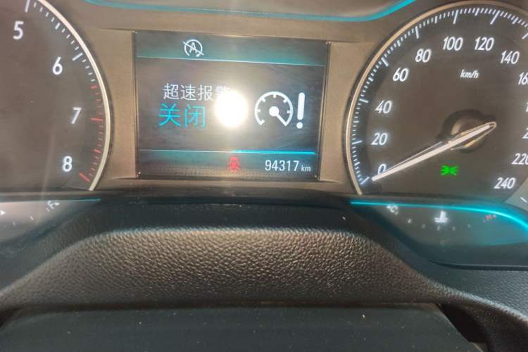 Used Buick GT 2017 15N Manual Elite Version Odometer Close Up