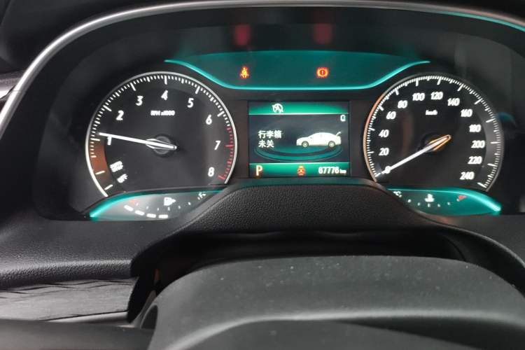 Used Buick GT 2017 15N Automatic Elite Version Odometer Close Up