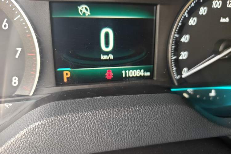 Used Buick GT 2017 15N Automatic Elite Version Odometer Close Up