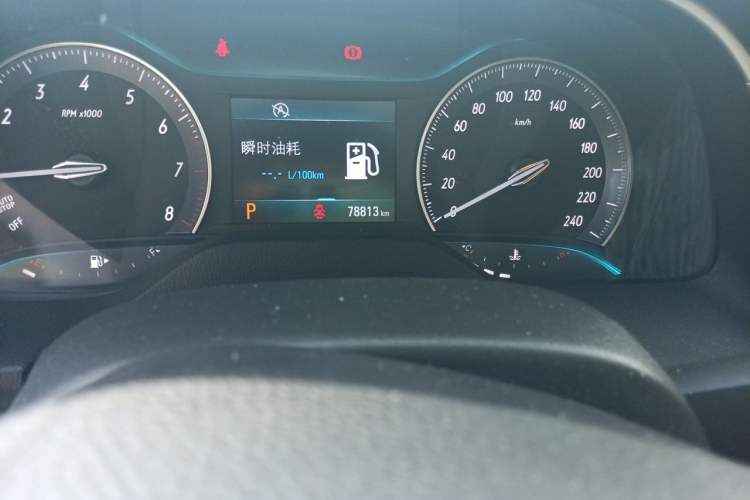 Used Buick GT 2017 15N Automatic Elite Version Odometer Close Up