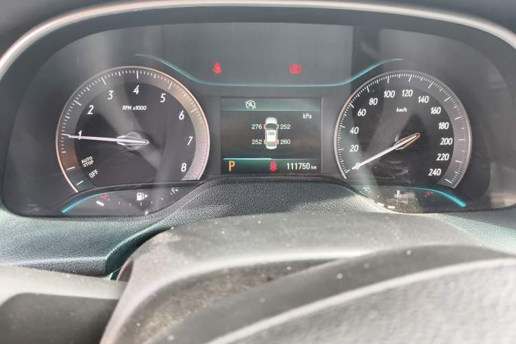 Used Buick GT 2017 15N Automatic Elite Version Odometer Close Up