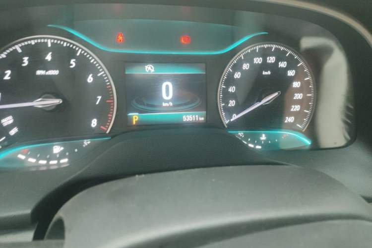 Used Buick GT 2017 15N Automatic Elite Version Odometer Close Up