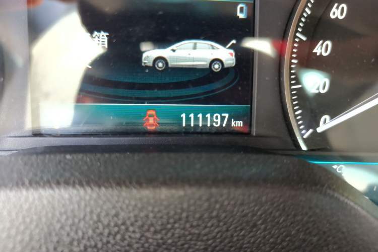 Used Buick GT 2017 15N Automatic Elite Version Odometer Close Up