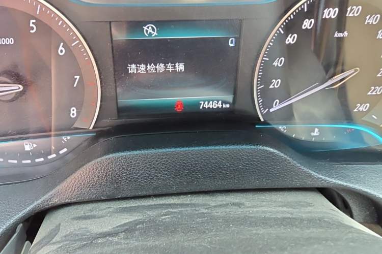 Used Buick GT 2017 15N Manual Elite Version Odometer Close Up