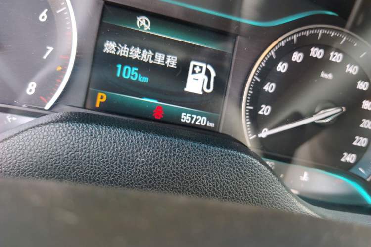 Used Buick GT 2017 15N Automatic Elite Version Odometer Close Up