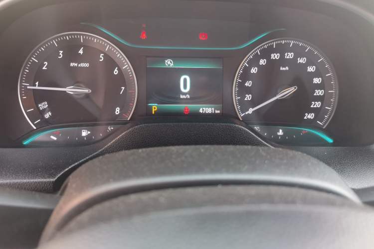 Used Buick GT 2017 15N Automatic Entry-Level Trim Odometer Close Up