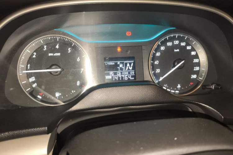 Used Buick GT 2017 15N Automatic Entry-Level Trim Odometer Close Up