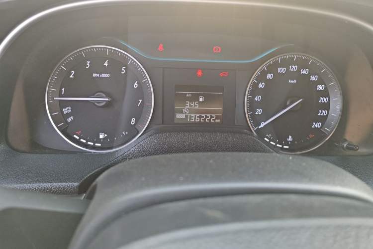 Used Buick GT 2017 15N Manual Entry-Level Trim Odometer Close Up