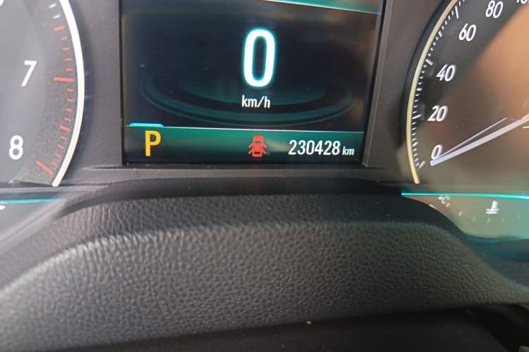 Used Buick GT 2017 15N Automatic Elite Version Odometer Close Up